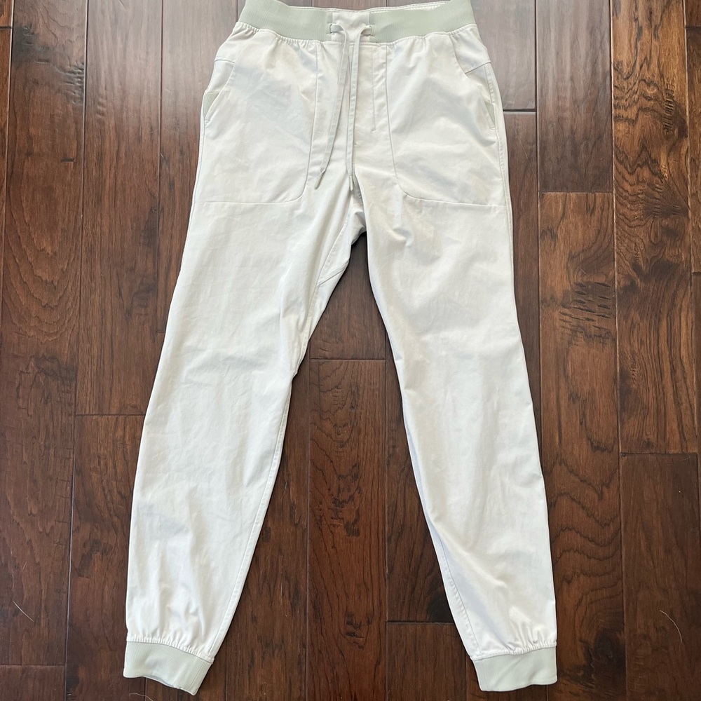 Lululemon Men’s ABC Jogger Raw Linen Khaki Medium Pants M Tall 32” Pants
